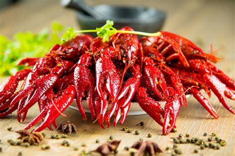  Spicy Crayfish Feast: Is This Jingzhou Delicacy Worthy of Its Fiery Reputation?